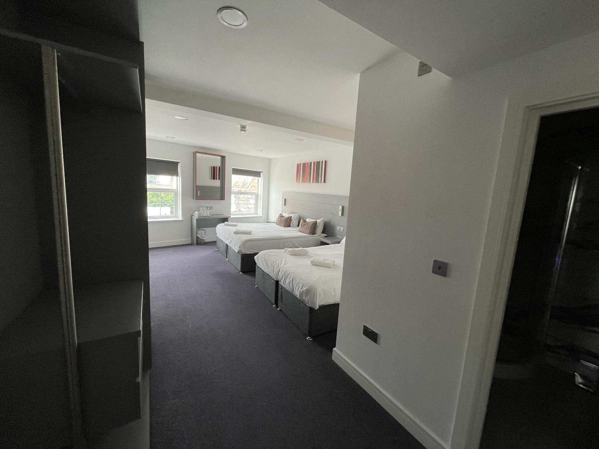 Ilford Hotel Goodmayes Room photo