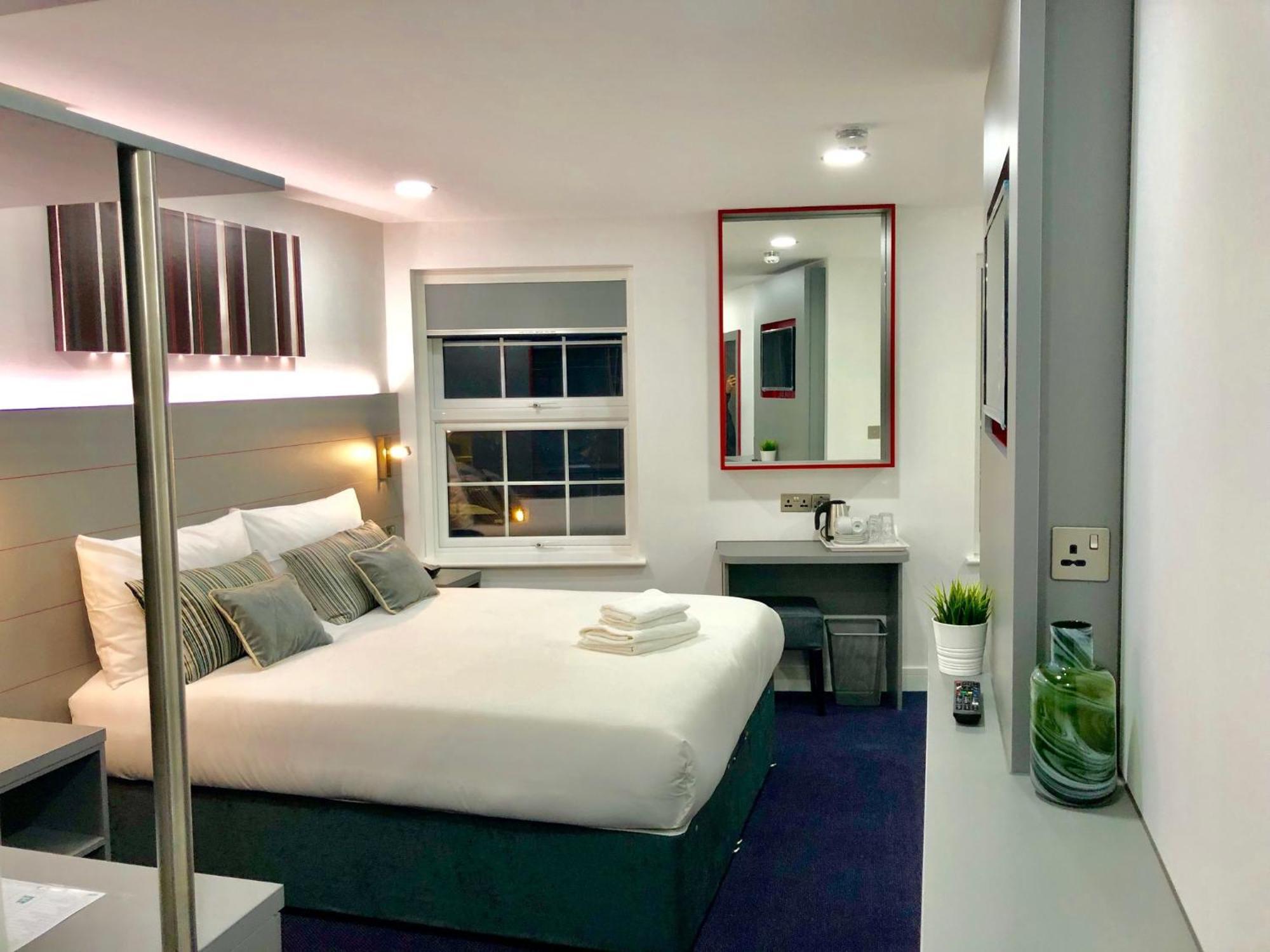 Ilford Hotel Goodmayes Room photo